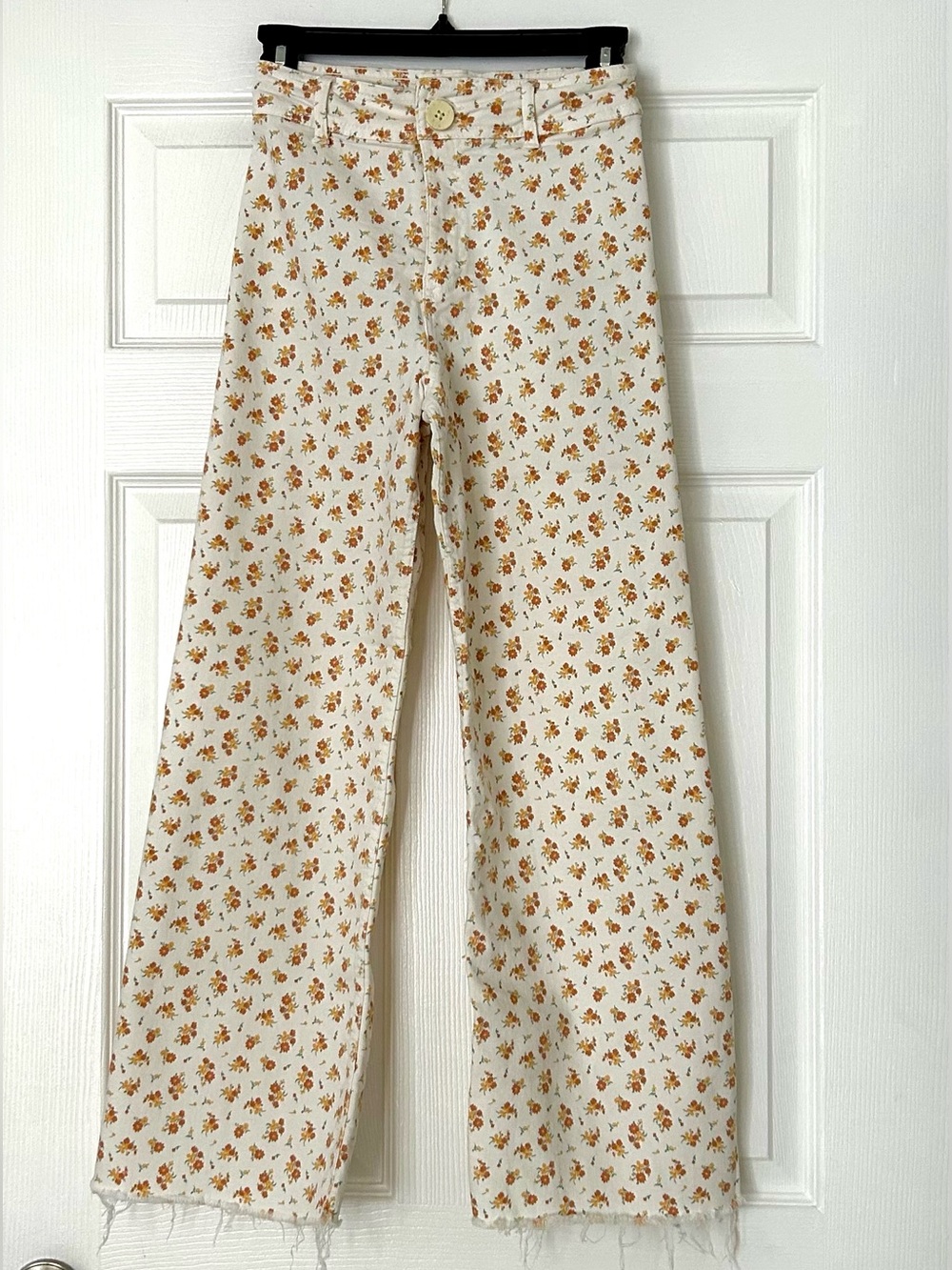 ZARA Cream Jeans with Yellow-Orange Floral Print - for tweens